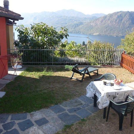 Il Basciutin Apartment Pettenasco Exterior photo